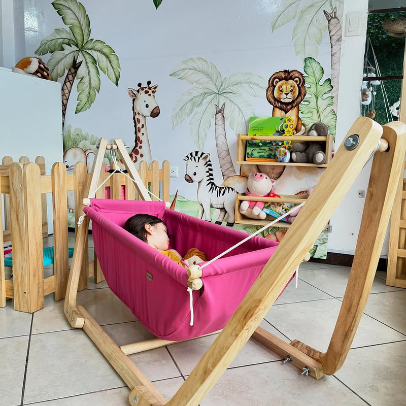 Rede Para Bebê Ninho dos Sonhos + Enxoval Personalizado de Brinde